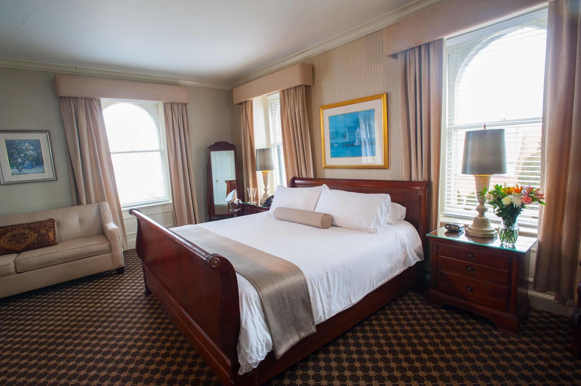Oceancliff I & II Hotel Newport Ngoại thất bức ảnh